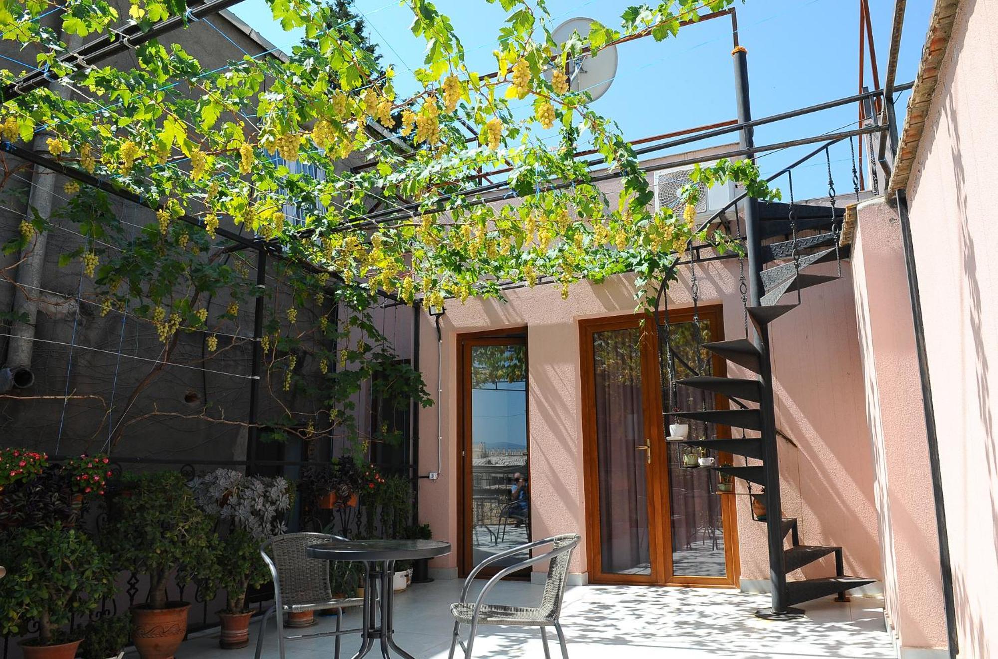 Janika Apartments Tbilisi Ngoại thất bức ảnh